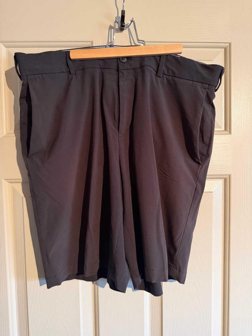 Walter Hagen Black and Gray Dress Shorts